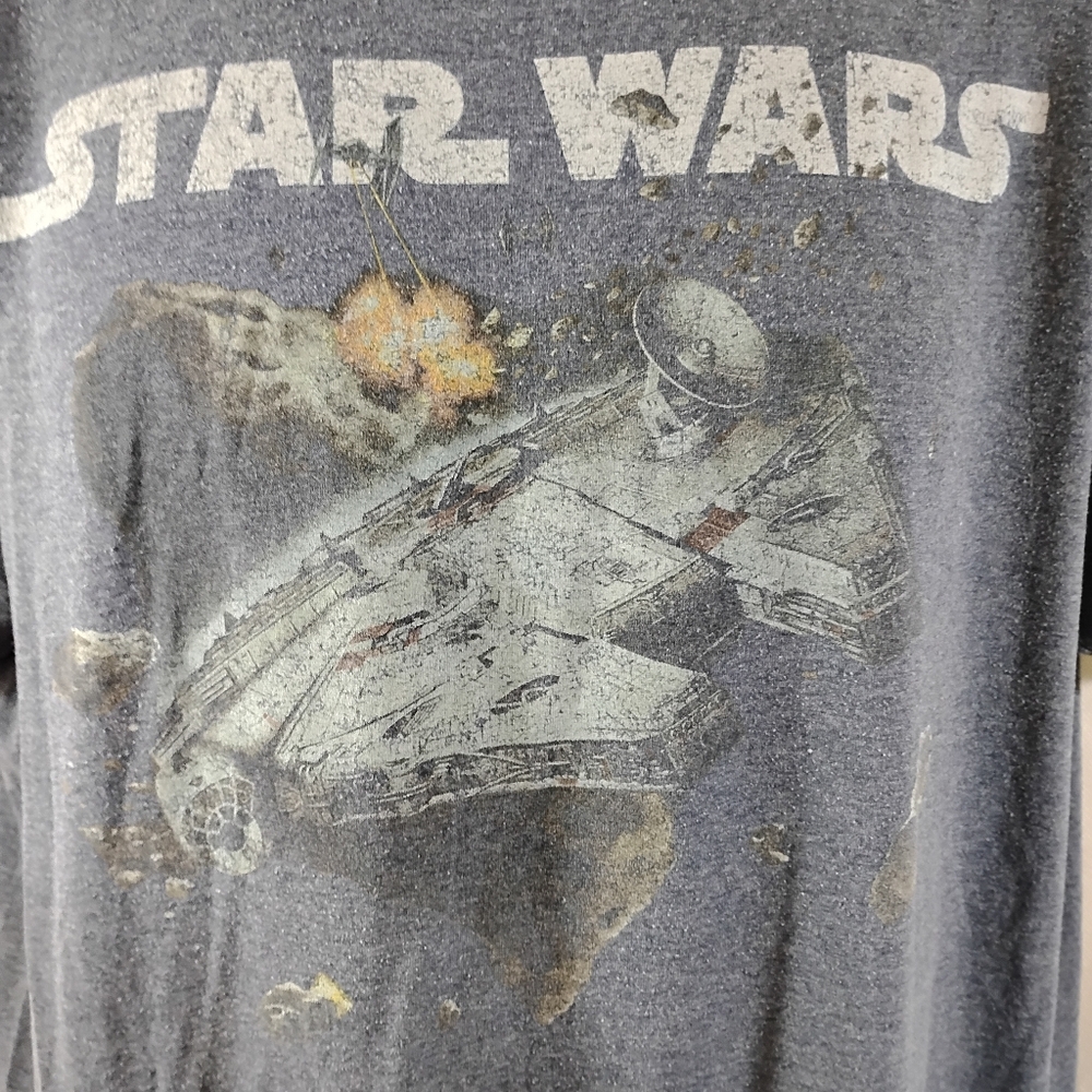 old navy star wars millennium falcon T-shirt Size L